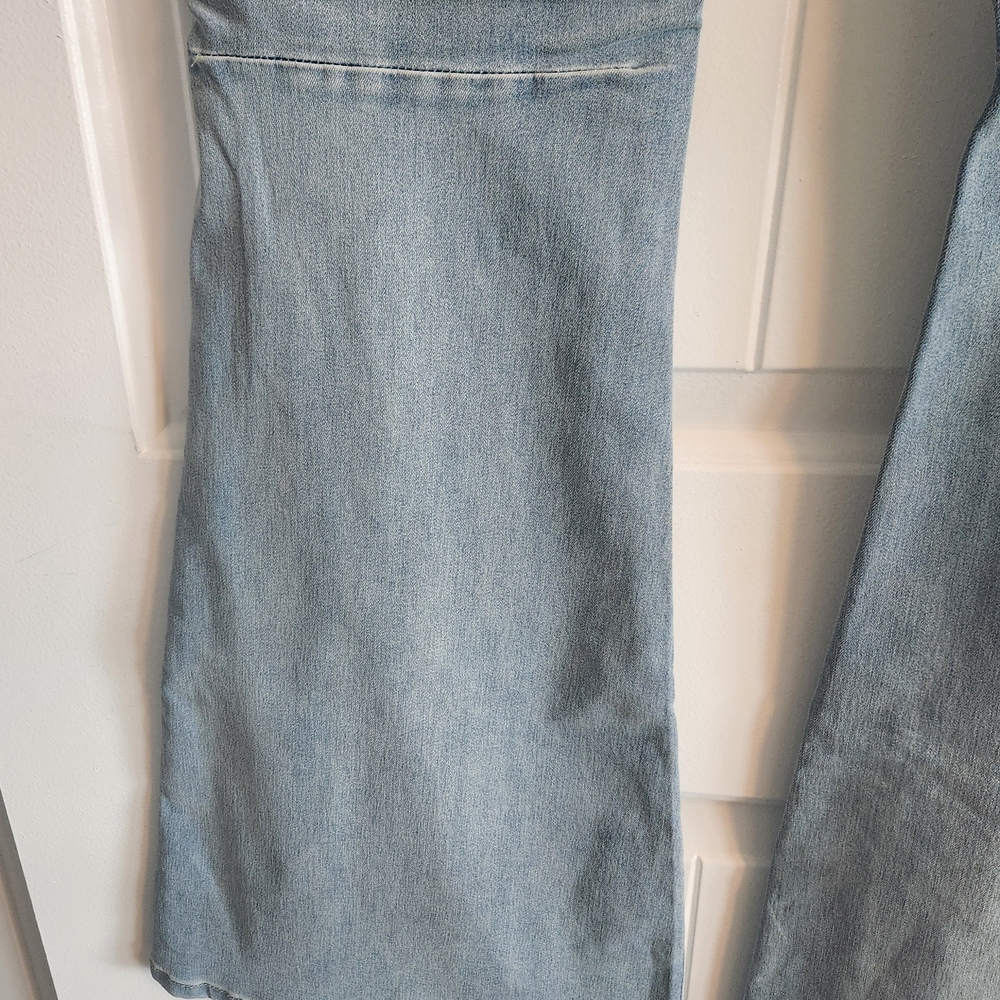 NWOT We The Free Flared Denim Jeans - Picture 7 of 9
